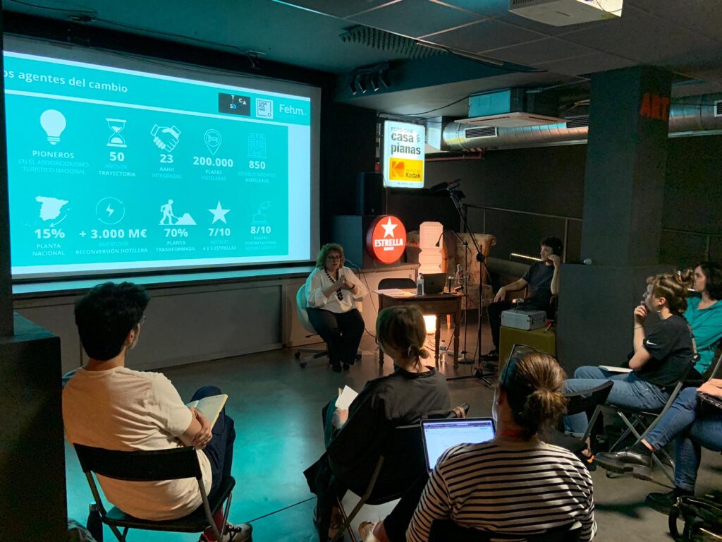 presentacion jovenes casa planas fehm.jpg